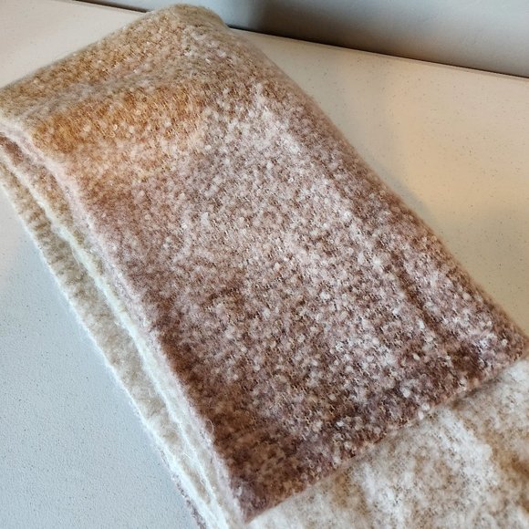 Anthropologie Scarf "EUC" - Picture 6 of 10